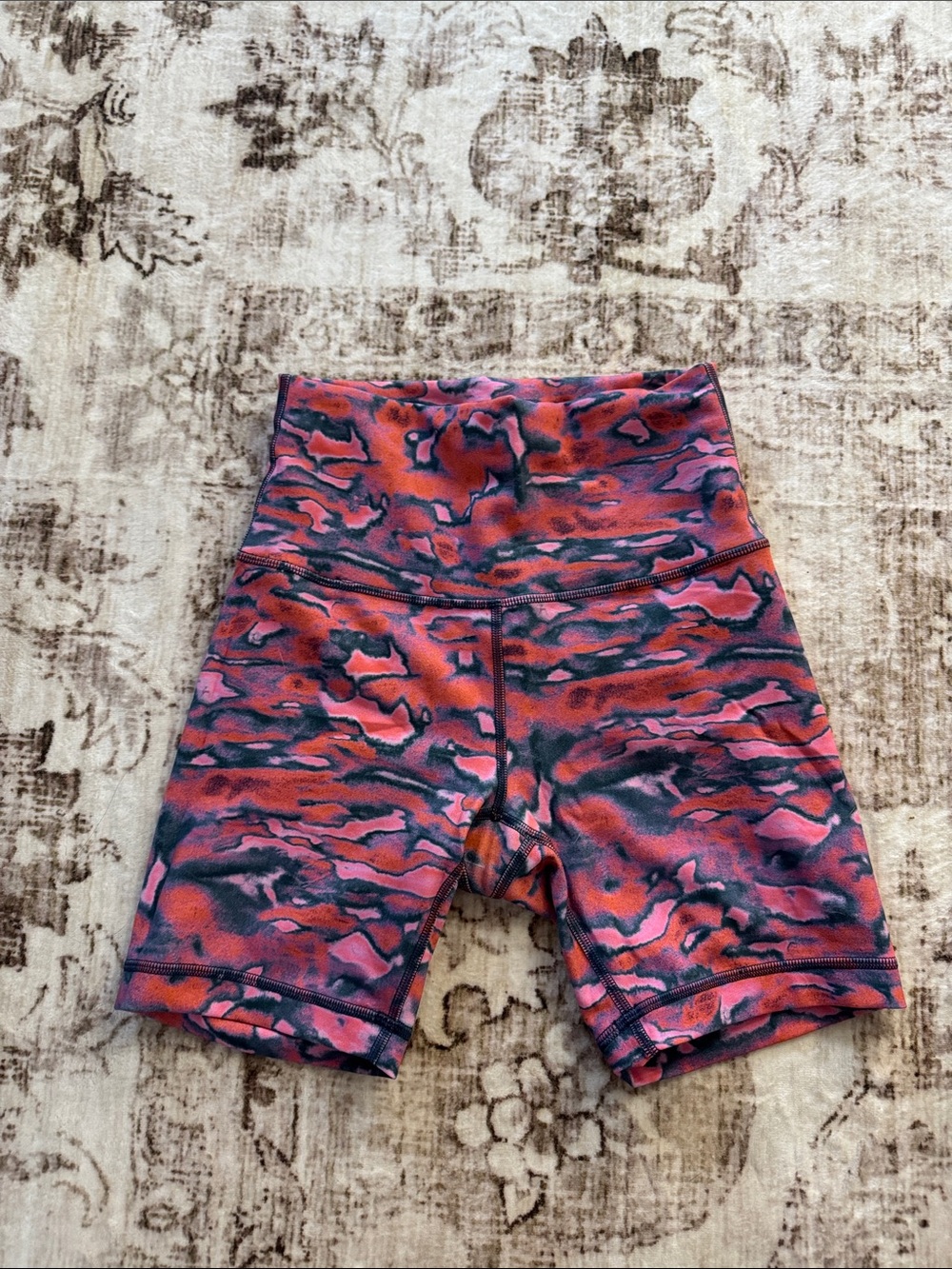 lululemon athletica Women's Bike Shorts in Pink, Orange and Black Abstract Print